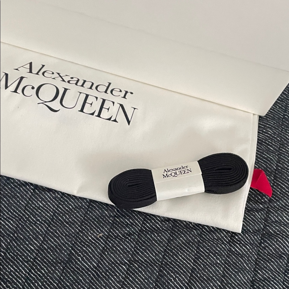 Alexander McQueen Unisex Black and Gray High-Top Sneakers - Picture 9 of 12